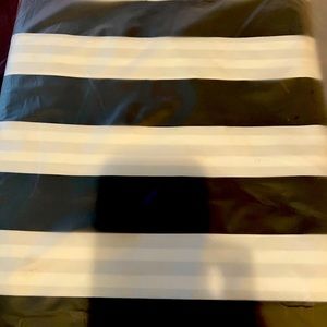 100% Cotton QUEEN duvet cover, black & white, brand new